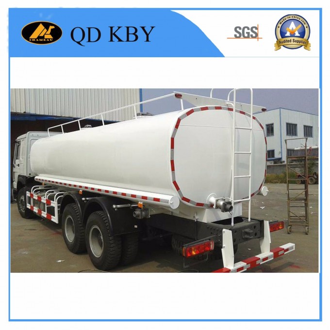 13 M3 HOWO 6X4 Water Tanker Truck Image1