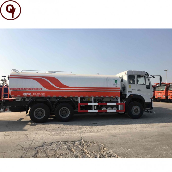 Sinotruk HOWO Water Tank Truck 6X4 Price for Tanker Truck Image1