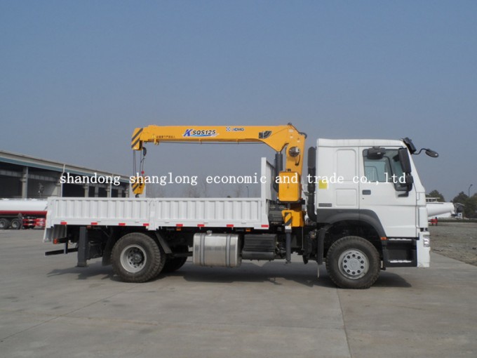 Straight Arm Truck Mounted Crane 5ton Mobile Crane Image1