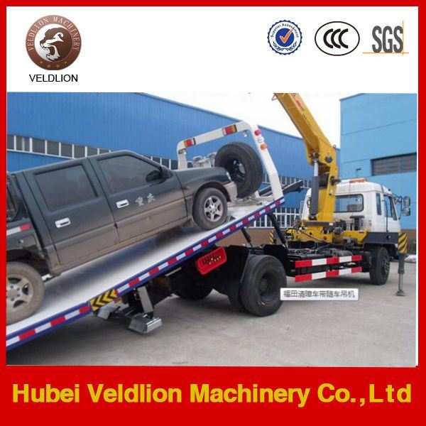 Dongfeng Tow Wrecker Truck with Crane 8 Ton Image1