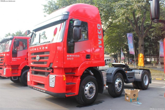 Iveco Tractor Head Truck Cursor Engine 430HP Tow Truck Image1