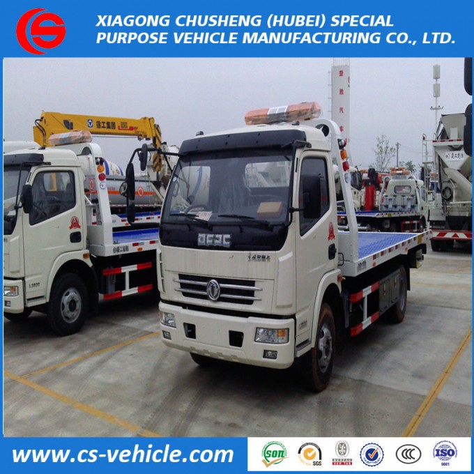 LHD 4X2 Flatbed Tow Wrecker Truck Road Block Removal Truck Image1