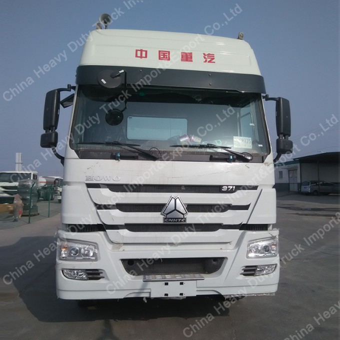 Sinotruk HOWO Head Truck Tow Truck for Trailer Image1