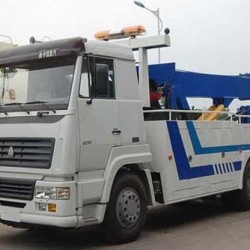 Hot Wrecker Truck with Crane for Sale