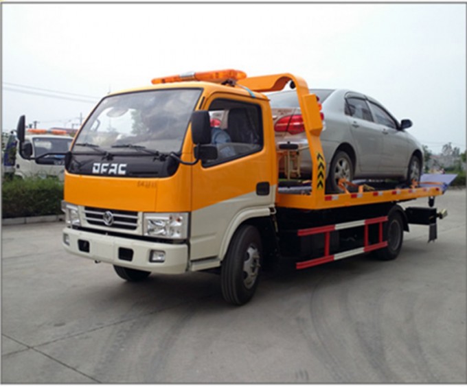 Sale 3 Tons Lifting Towing Truck Mini Road Wrecker Truck Image1