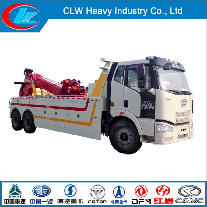 Good Quality Faw 6X4 Road Wrecker Truck for Sale Image1
