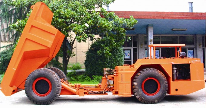 Underground Dump Truck with Dana Transmission Converter Axle Deutz Engine Image1