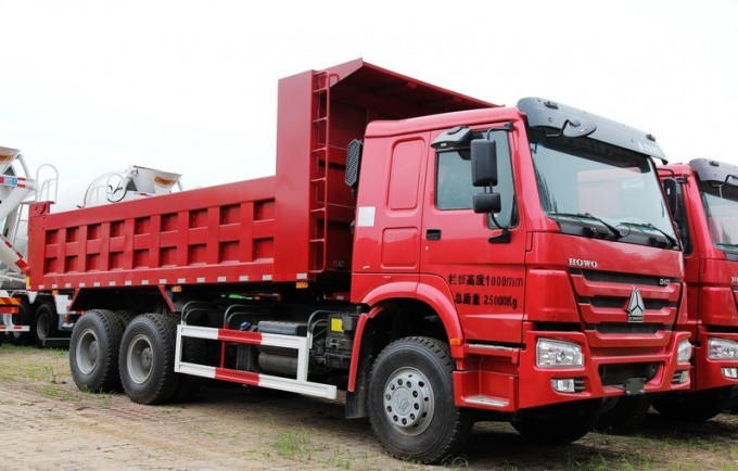 HOWO 6X4 290-371HP Heavy Tipper Truck / Dumper /Dump Truck Image1