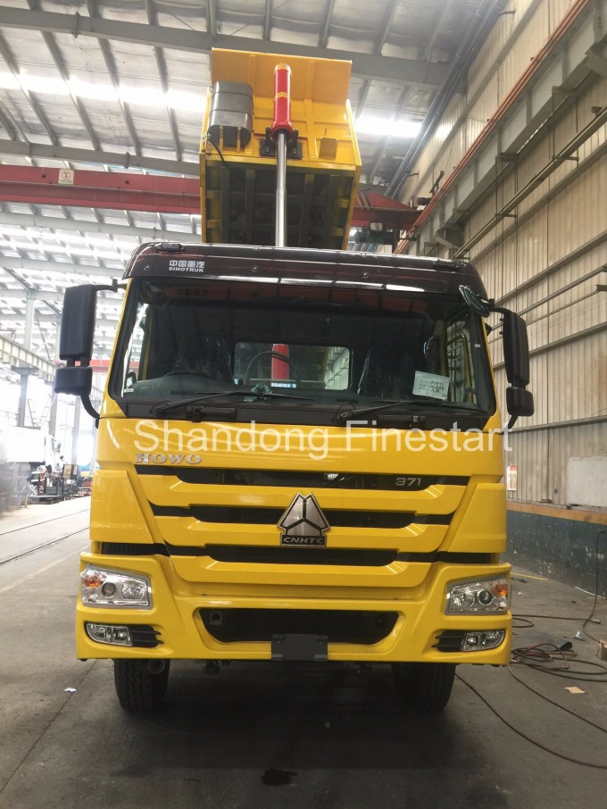 40 Tons Dump Truck Semi-Trailer with 3 Axles Image1