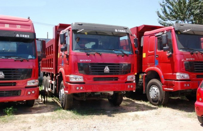 Sinotruk HOWO 6X4 336HP Dump Truck Image1