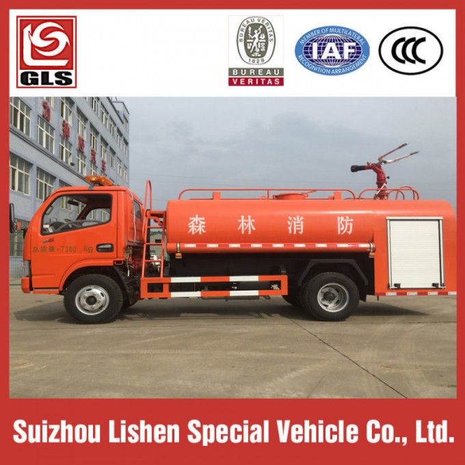 Fire Fighting Truck Small Water Tanker Truck Image1