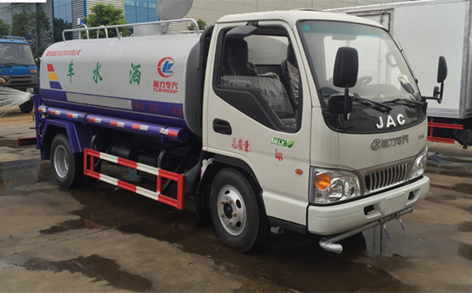 Water Tank Truck with Middle Duty Truck Chassis Image1