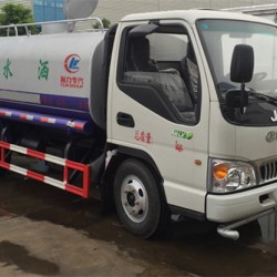 Water Tank Truck with Middle Duty Truck Chassis