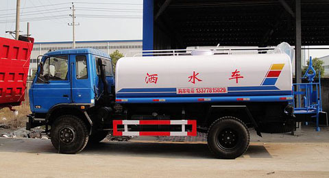 Dongfeng EQ145 Water Tank Truck Image1