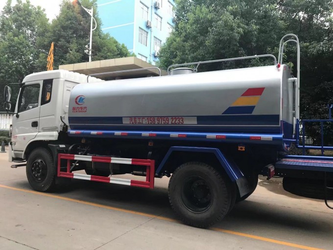 3000 Liters Water Truck Dongfeng 4X2 Water Tank Truck Mobile Water Truck for Sale Image1