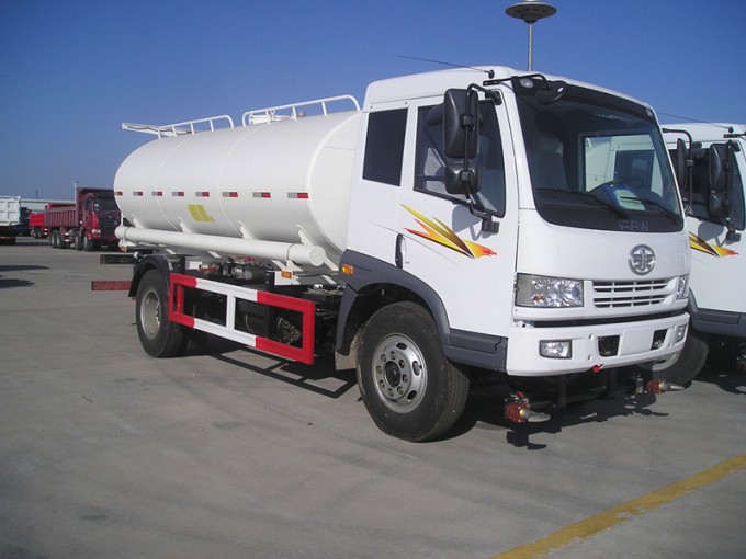 Hot Sale Faw 10 Ton Water Tank Truck Image1