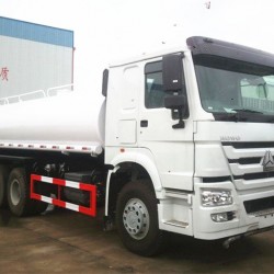 Sinotruk HOWO Water Tank Truck of 20000L with 266HP/290HP/336HP/371HP for Show