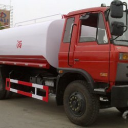 Dongfeng Double Rear Axle Water Tank Truck 