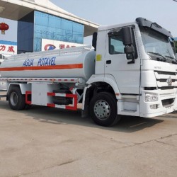 Sinotruck HOWO 20000 Liter Stainless Steel Water Tank Truck