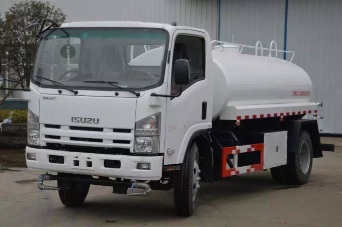 Water Tank Truck/Water Sprinkler/ Water Delievry Truck Image1