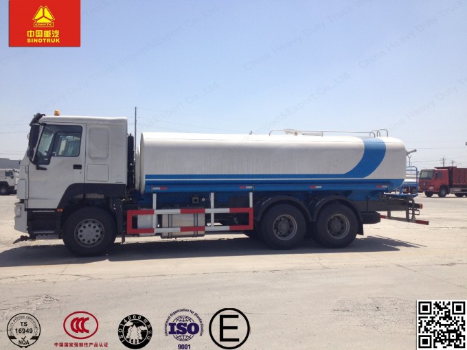20000L Sinotruk HOWO 6X4 20m3 Water Tank Truck Sprinkler Truck Image1