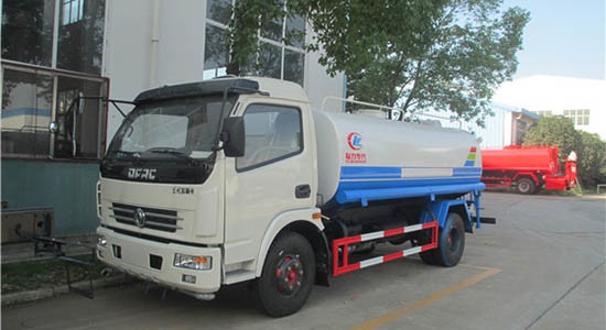 5ton 5cbm 5000liters 6 Wheels Water Tank Water Lorry Truck Image1