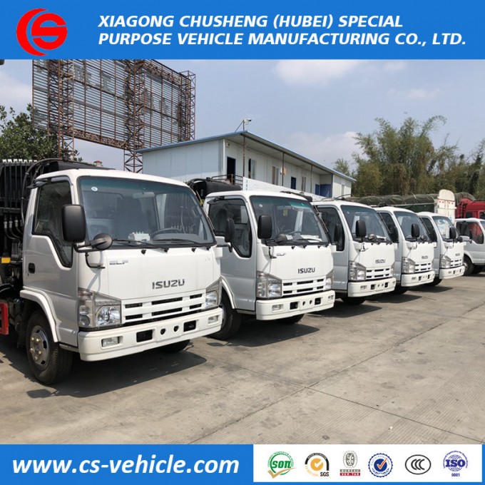 Rear Loader Isuzu Mini 4.5m3 Compressed Garbage Trucks 5m3 Price Image1