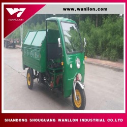 Picks up and Unloads The Recyclable Garbage Dump Truck
