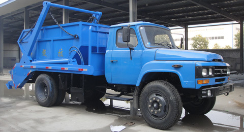 Dongfeng Long Head Cabin Swing Arm Garbage Truck Image1