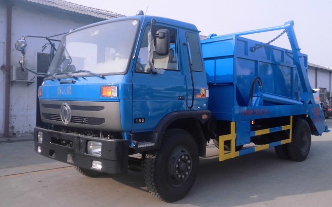 10-15m3 Roll-off Skip Loader Garbage Truck Image1