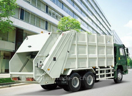 HOWO Truck for Garbage Transportion Automatically Image1