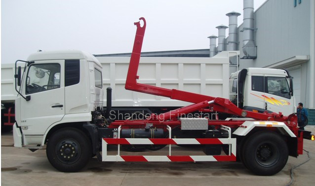 Sinotruk HOWO Garbage Truck with 4 Axles Image1