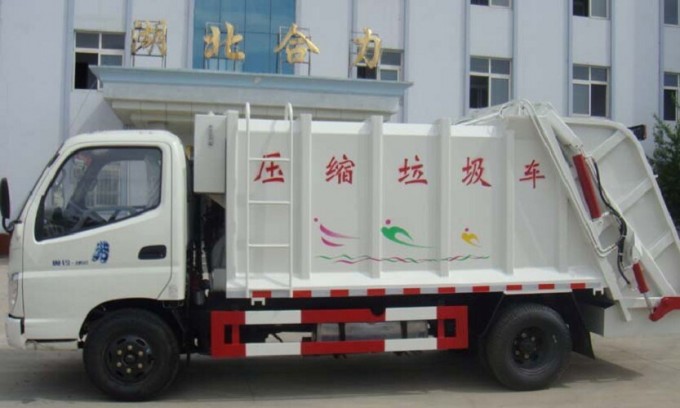 4*2 Garbage Compactor Truck for Sale Image1