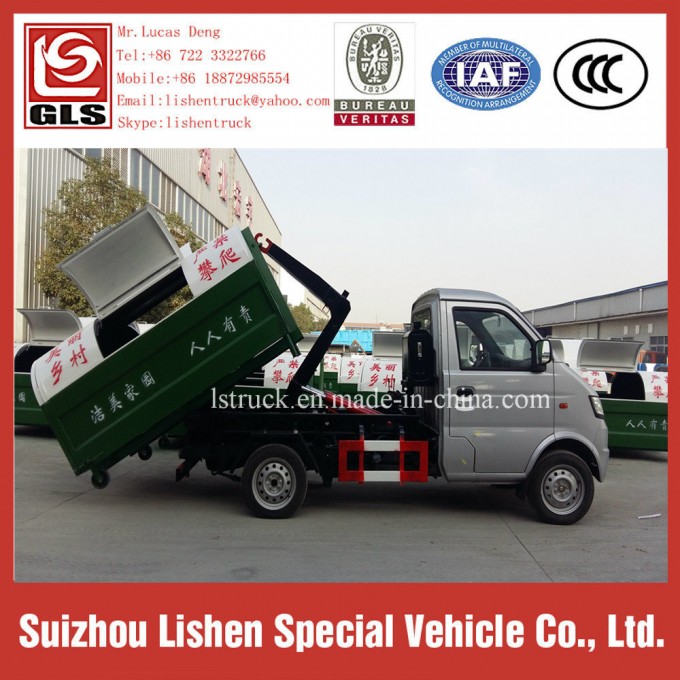 2 Ton 4*2 Swing Arm Rubbish Collecting Trucks 3 Cbm Small Garbage Truck Image1