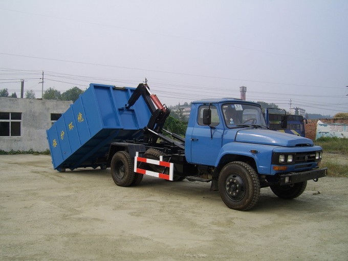 5m3 Roll-off Garbage Refuse Truck with Hydraulic Hook Lift System Image1