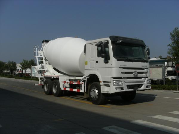 HOWO 6X4 8m3 336HP Concrete Mixer Truck (ZZ1257N3641W) Image1