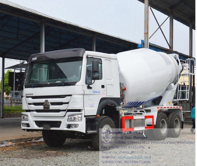 HOWO 9cbm Concrete Mixer Truck Cement Transportation Truck Image1