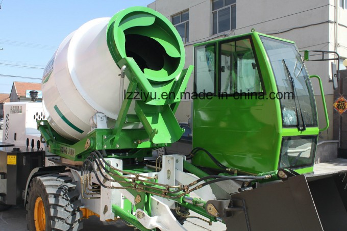 4.0cbm Automatic Weighing Concrete Mixer Truck with 4-Wheel Steering Image1
