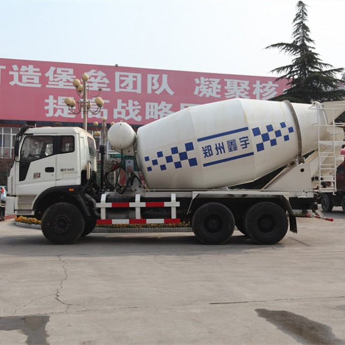 High Quality 8 Cubic Meters Concrete Mixer Truck Jc-8m3-D Image1