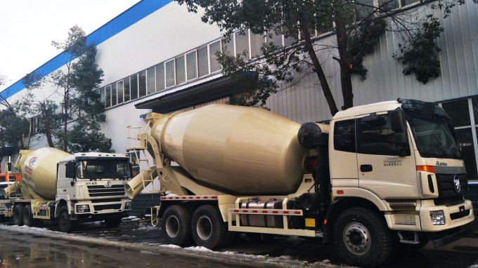 HOWO A7 6*4 371HP 10m3 Mixer Truck / Concrete Mixer Truck Cement Mixer Truck Image1