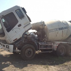 Used Isuzu Concrete Mixer Trucks 9 Cubic Meter
