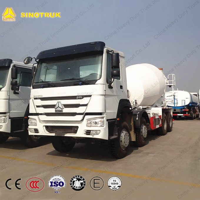 Sinotruk HOWO 8X4 30ton Concrete Mixer Truck Image1