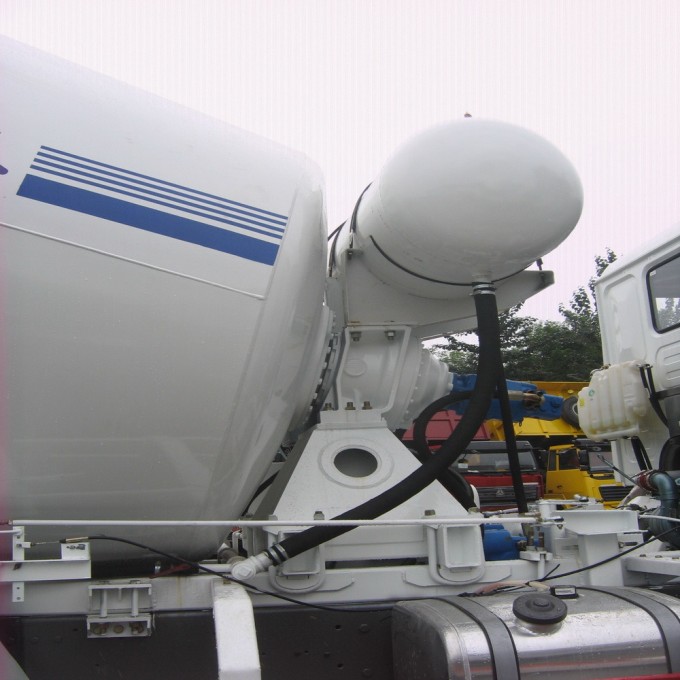 8 M3 Sinotruk HOWO 6X4 Concrete Mixer Truck Image1