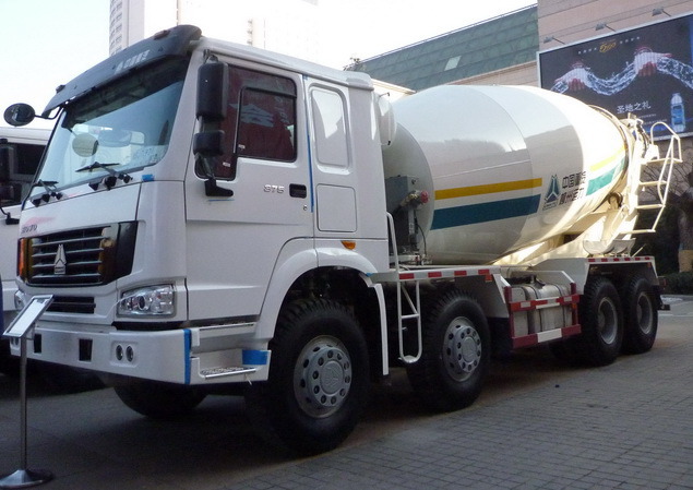 HOWO 16m3 Concrete Mixer Truck Image1