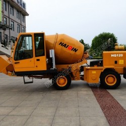 China Manufaturer 1.2m3 Automatic Self Loading Concrete Mixer Truck for Sale
