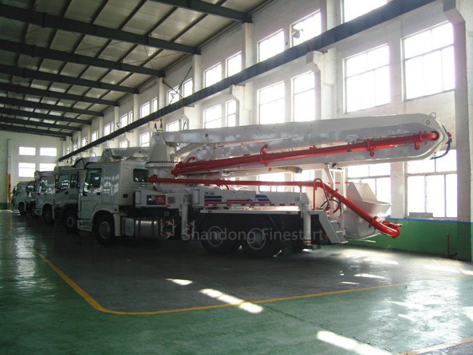Truck Mounted Concrete Boom Pump of 24m, 37m, 39m, 48m Image1