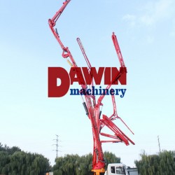 Sinotruk HOWO 4*2 4 Booms Concrete Pump Truck
