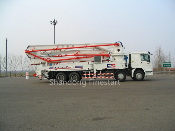 Truck-Mounted Concrete Boom Pump of 24m, 37m, 39m, 42m, 45m, 48m, 52m Image1