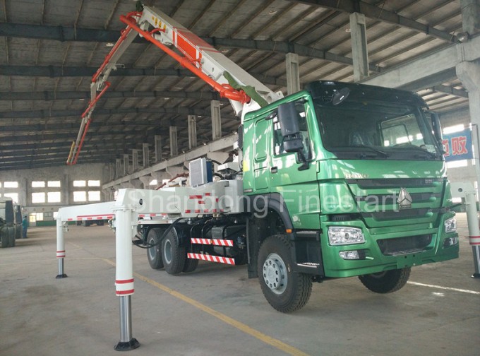 Truck-Mounted Concrete Pump of 24m, 37m, 39m, 42m, 45m, 48m, 52m Image1