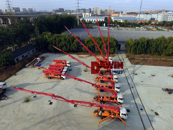 Truck Mounted Concrete Pump 27m 30m 33m 37m Boom Length Concrete Pump Truck Image1